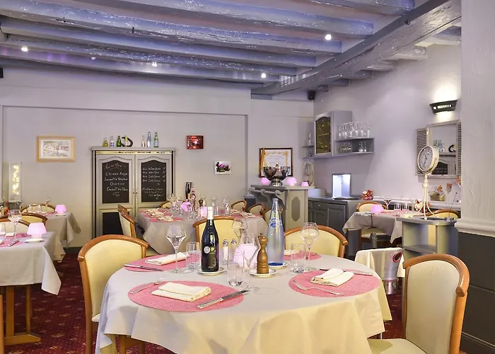 Logis Hotel Restaurant La Boule D'Or